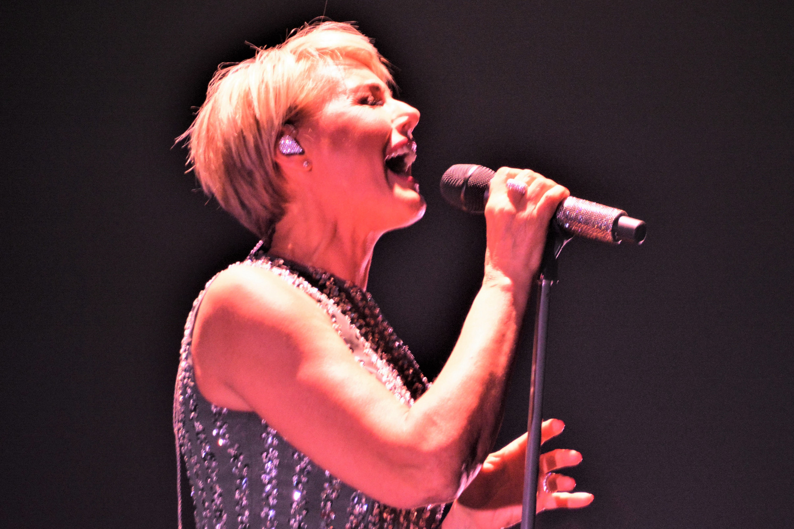 DANA WINNER in BRÜGGE / B 