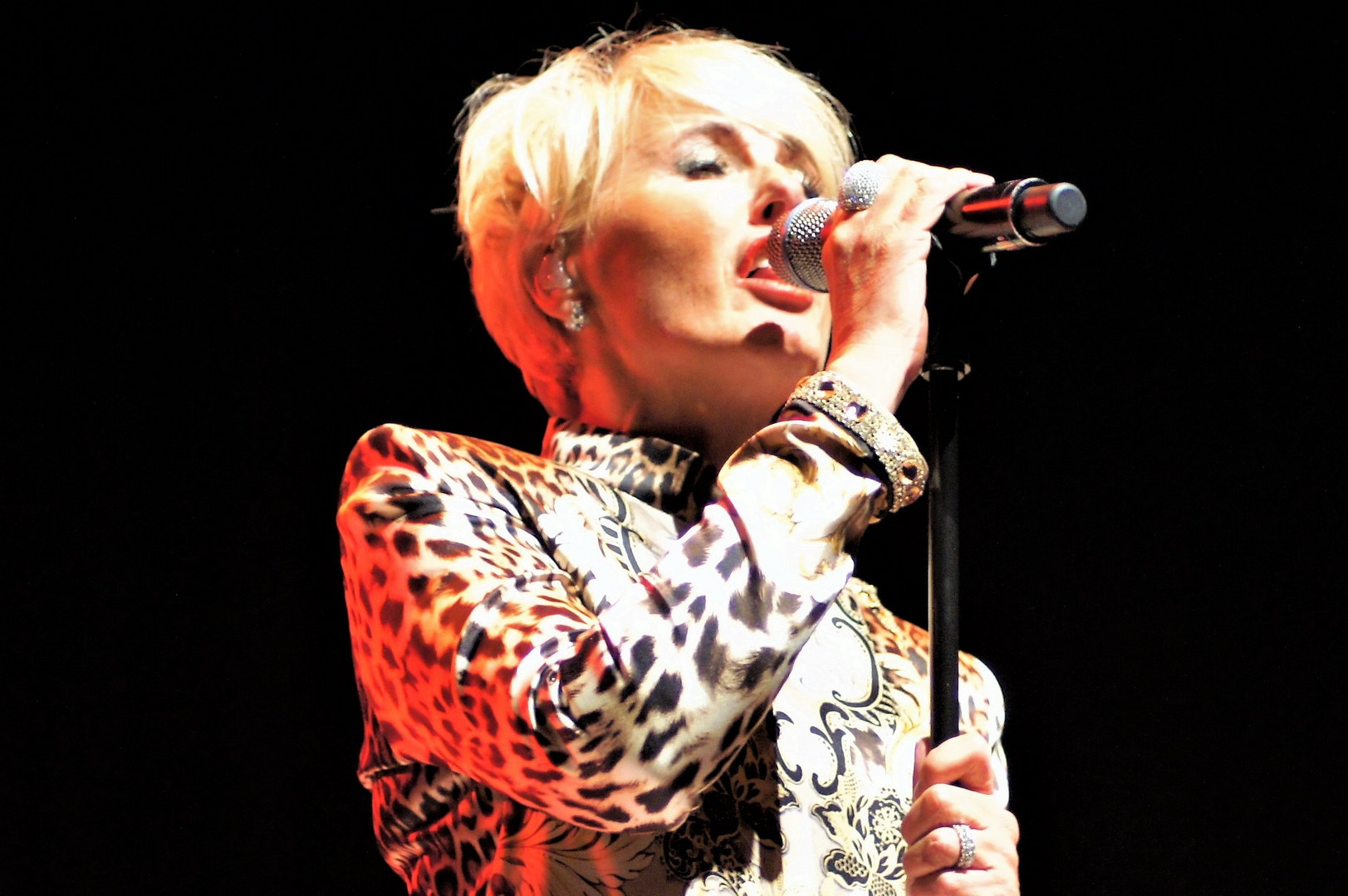 DANA WINNER in HOOGEVEEN / NL  