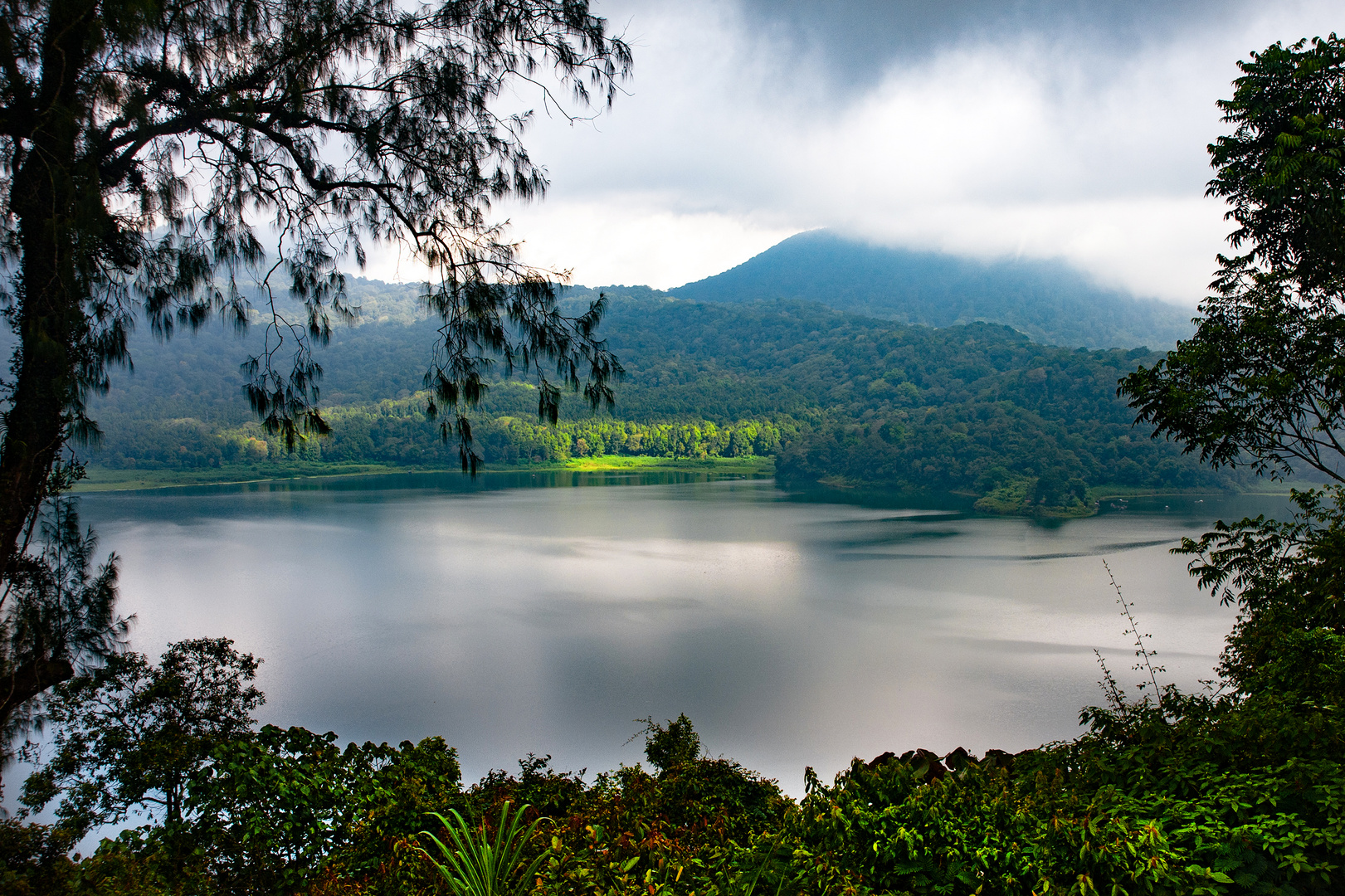 Danau Buyan further view