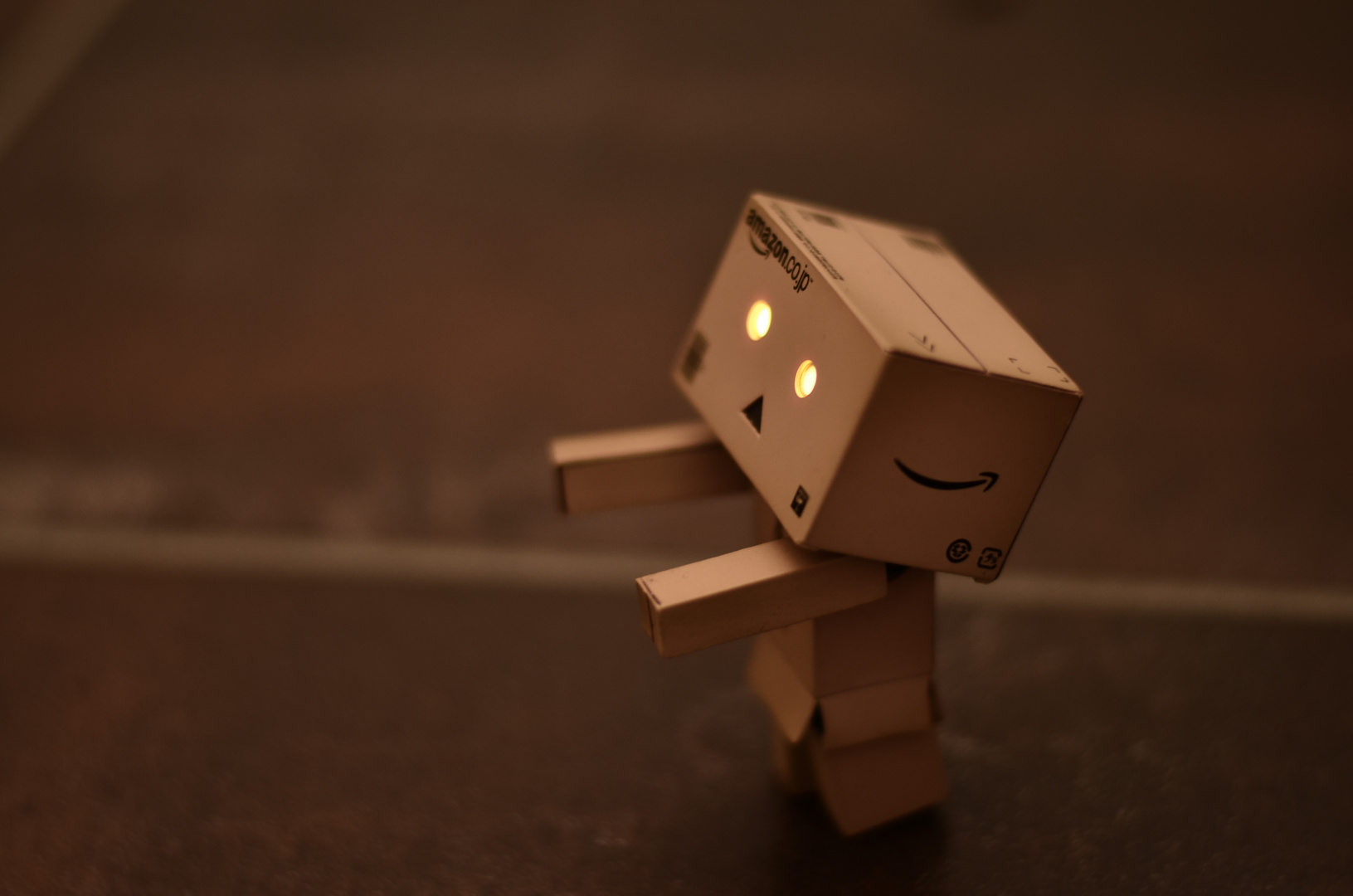 Danbo auf der suche nach Licht.