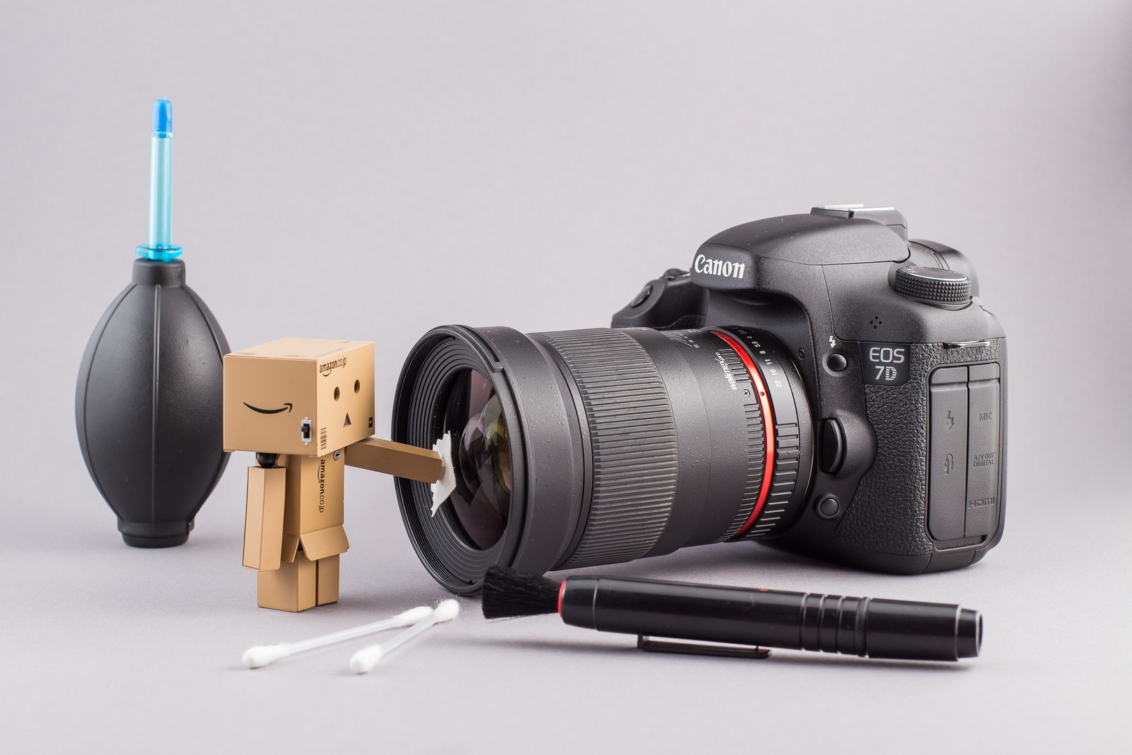 Danbo ist am putzen