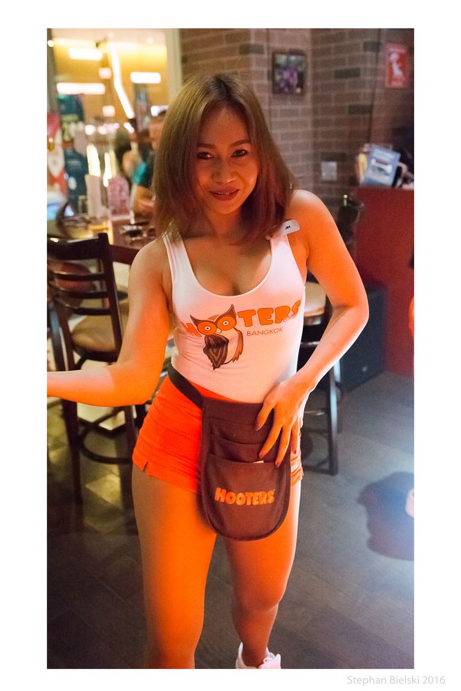 dancing Hooters girl in Bangkok