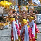 Dancing the Sekar Jepun