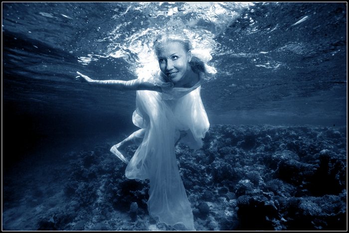 Dancing under Water