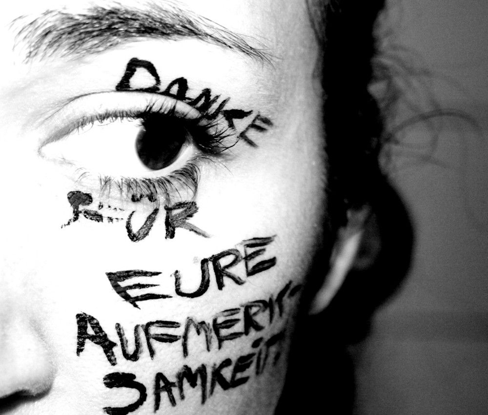 Danke Fur Eure Aufmerksamkeit Foto Bild Fotos Von Teilen Des Gesichts Korperdetails Augen Bilder Auf Fotocommunity