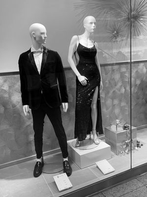 Dann mach ich mir 'n Schlitz ins Kleid ... 