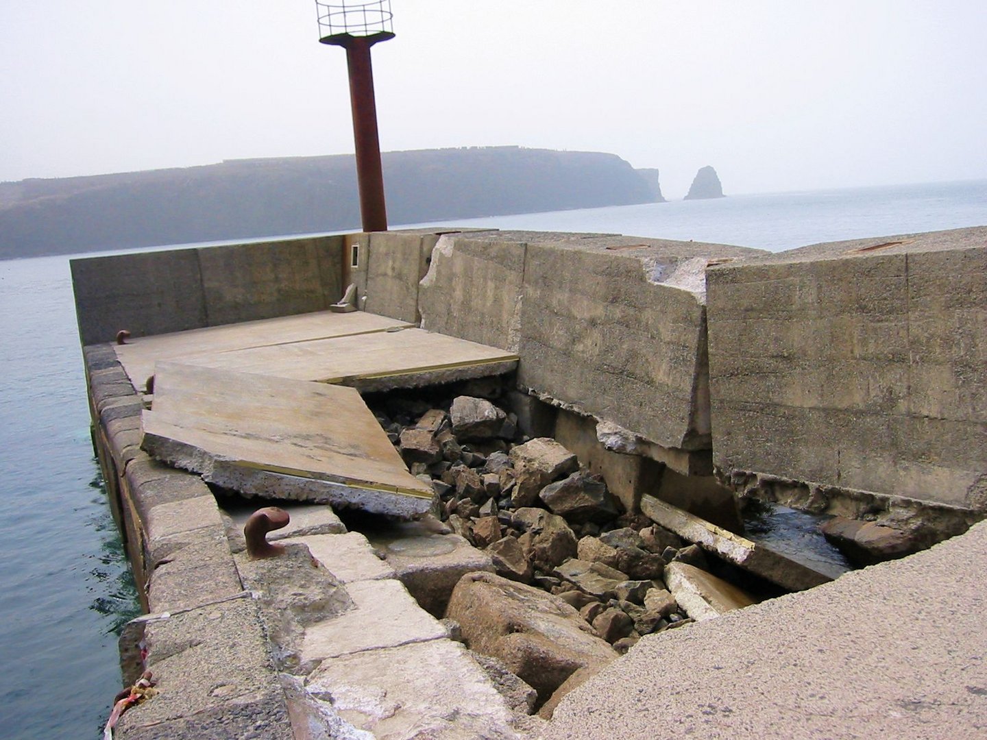 Danos de Muelle en Sardina