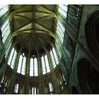 dans la cathédrale du mont saint michel