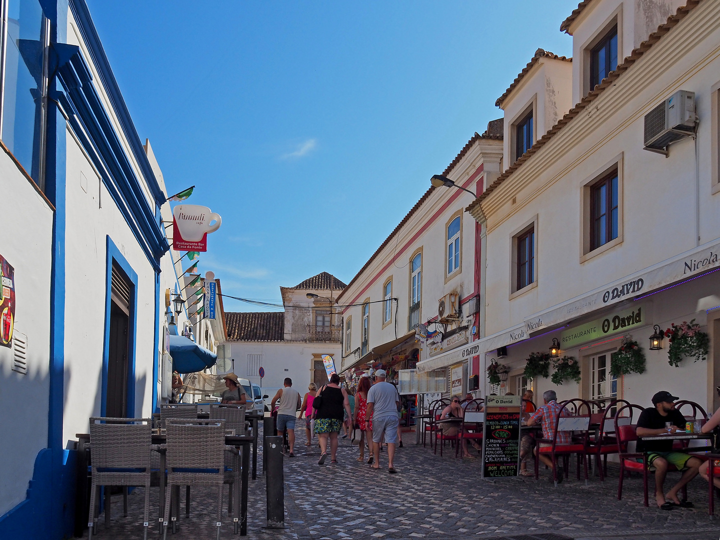 Dans la rue João de Deus d’Albufeira