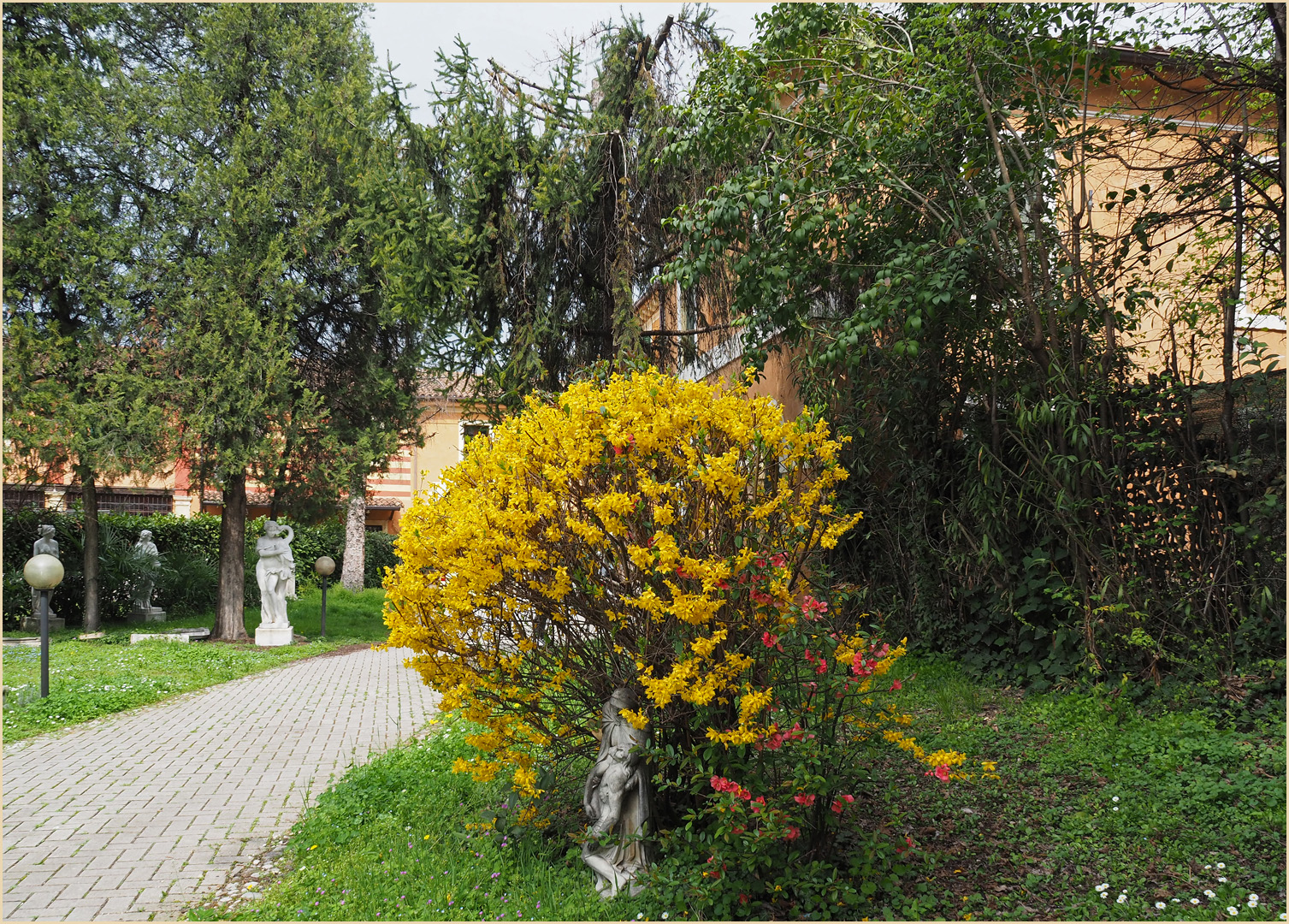  Dans le parc de la Villa Crine  --  Valpolicella