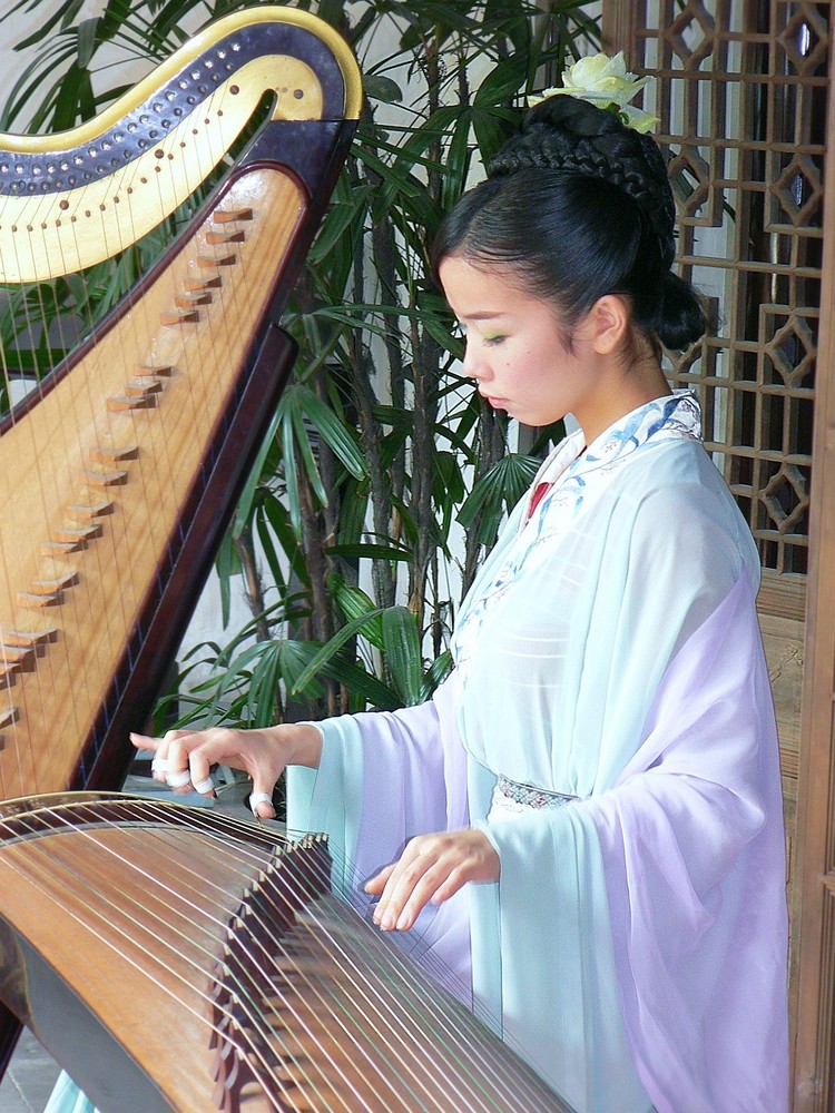 dans les pavillons des jardins de SUZHOU