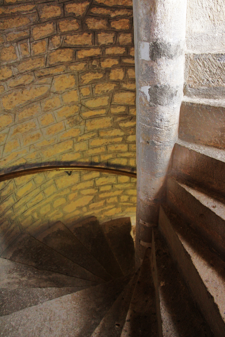 Dans l'escalier en colimaçon