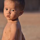 Dans un village pauvre du Laos 