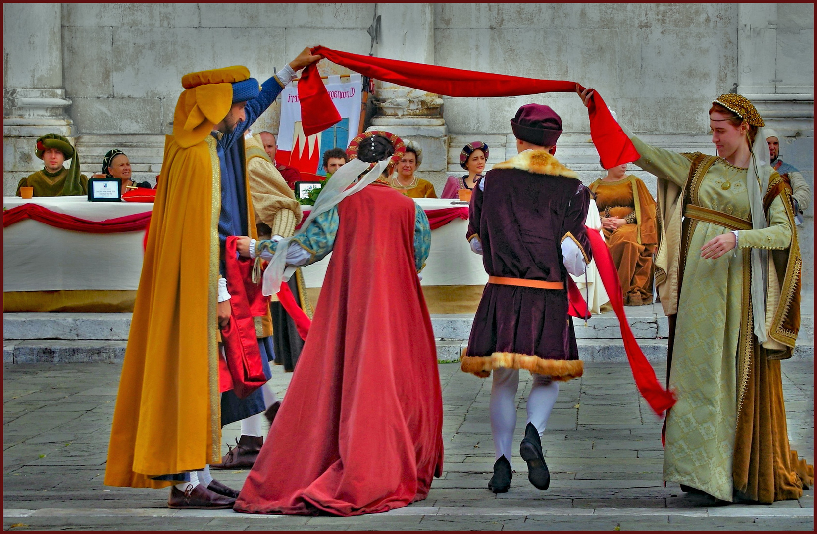  danse du ruban  rouge...