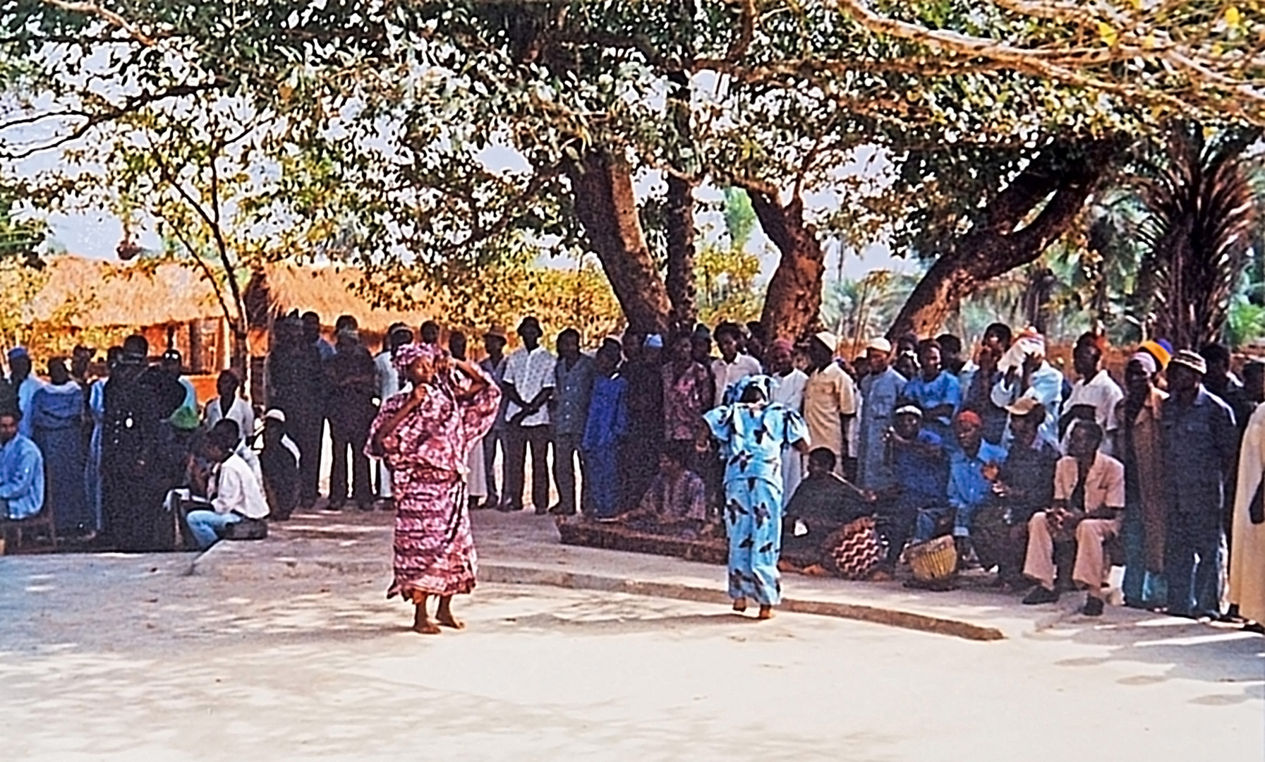 Danses traditionnelles au village