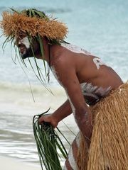 Danseur traditionnel à l’Île des Pins  --  Traditioneller Tänzer von der Pinieninsel