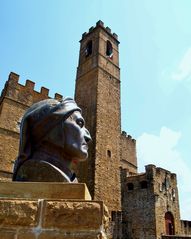 dante devant le chateau fort de poppi