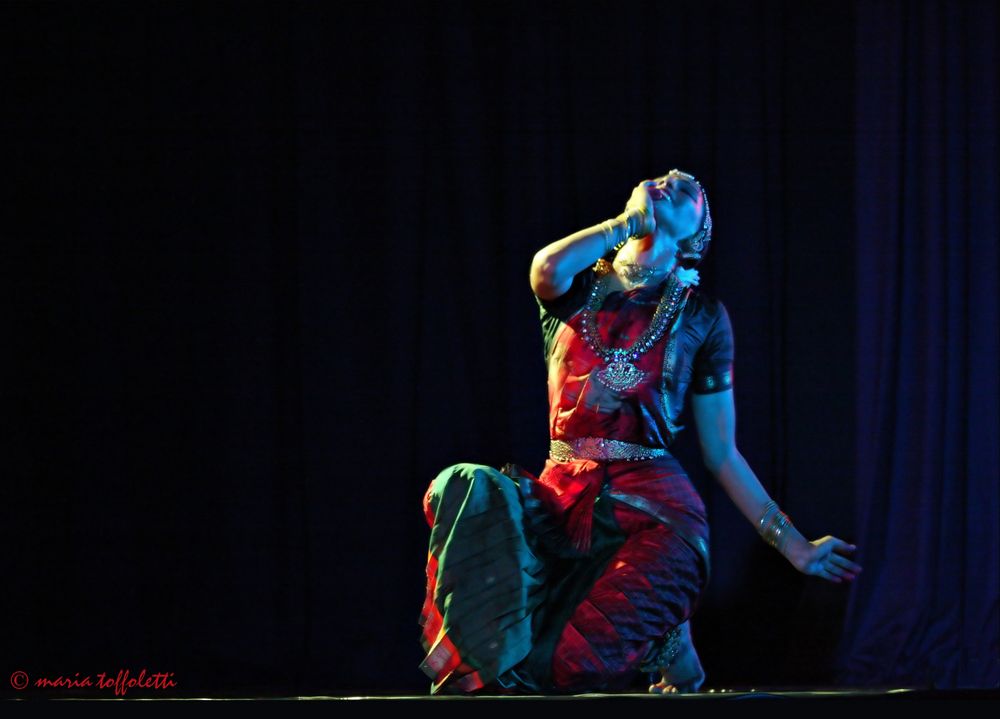 Danzatrice di Bharanatyam