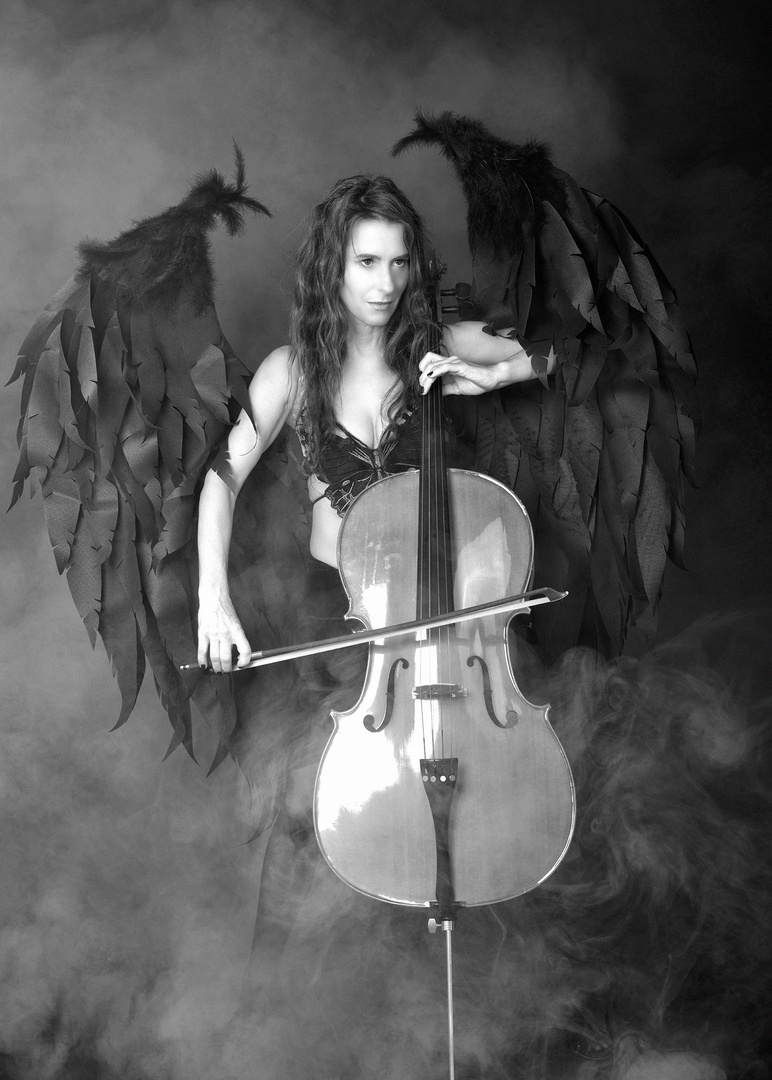 DARK ANGEL (II)