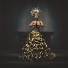 Dark Golden Queen