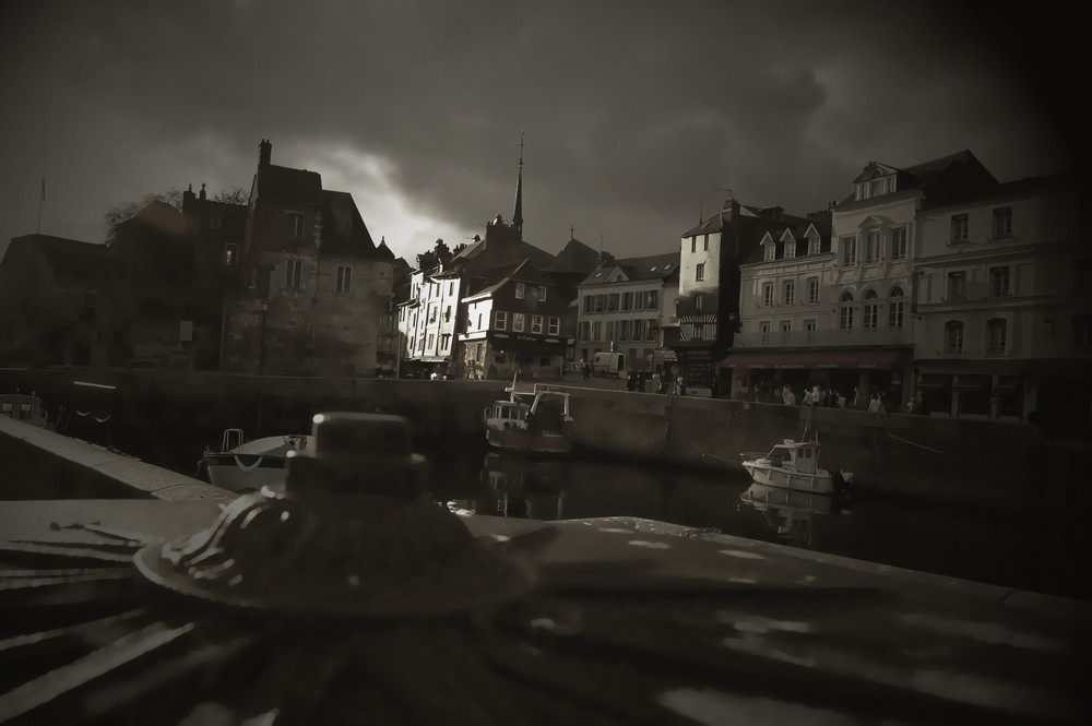 dark honfleur