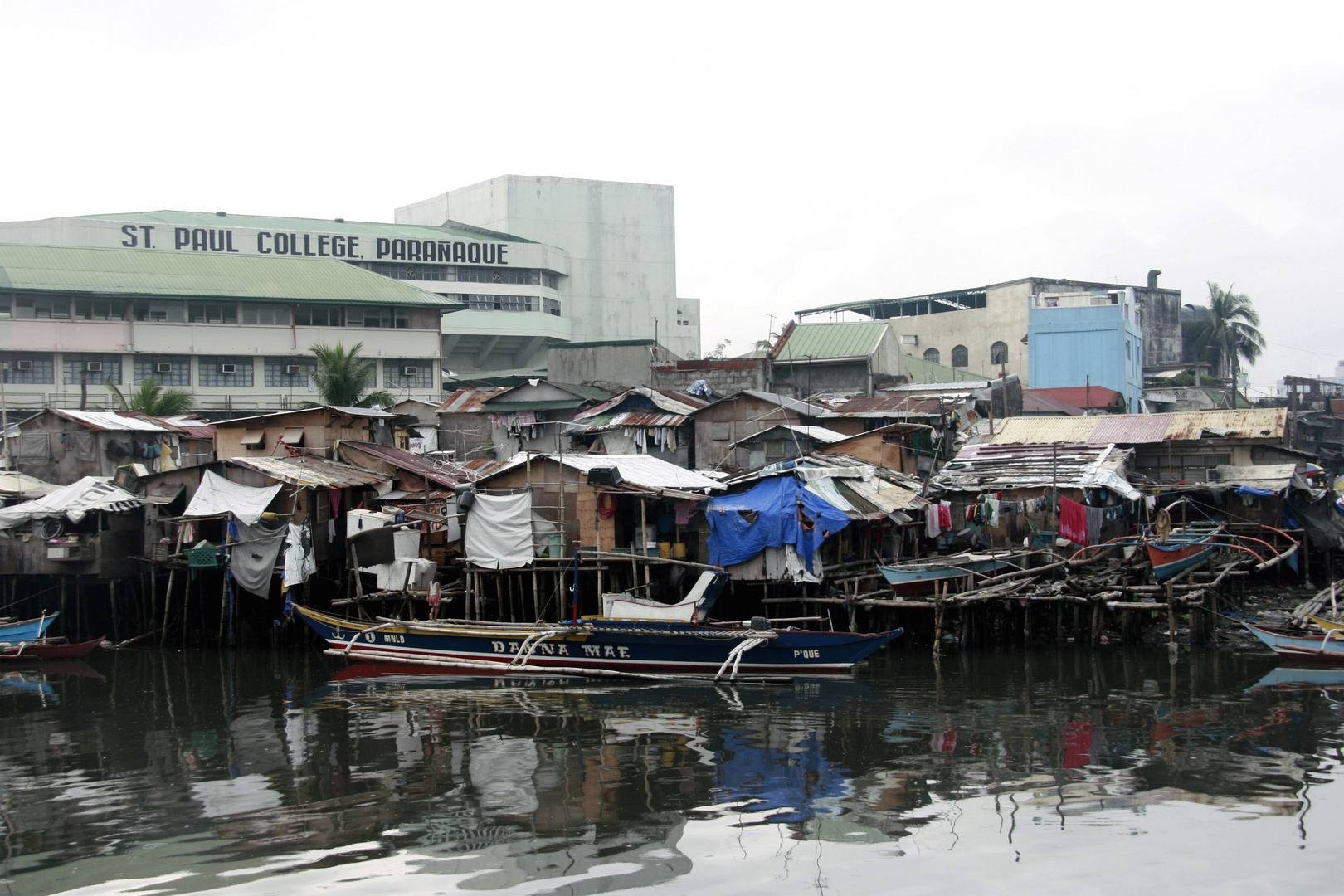 dark side of Manila