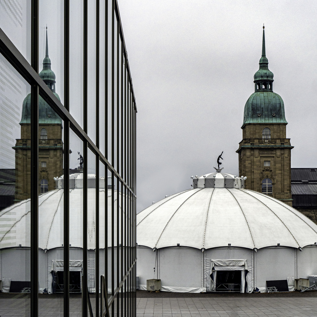 Darmstadt. The Tent and the Reflection.