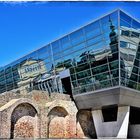 Darmstadtium. Mit alter Mauer.