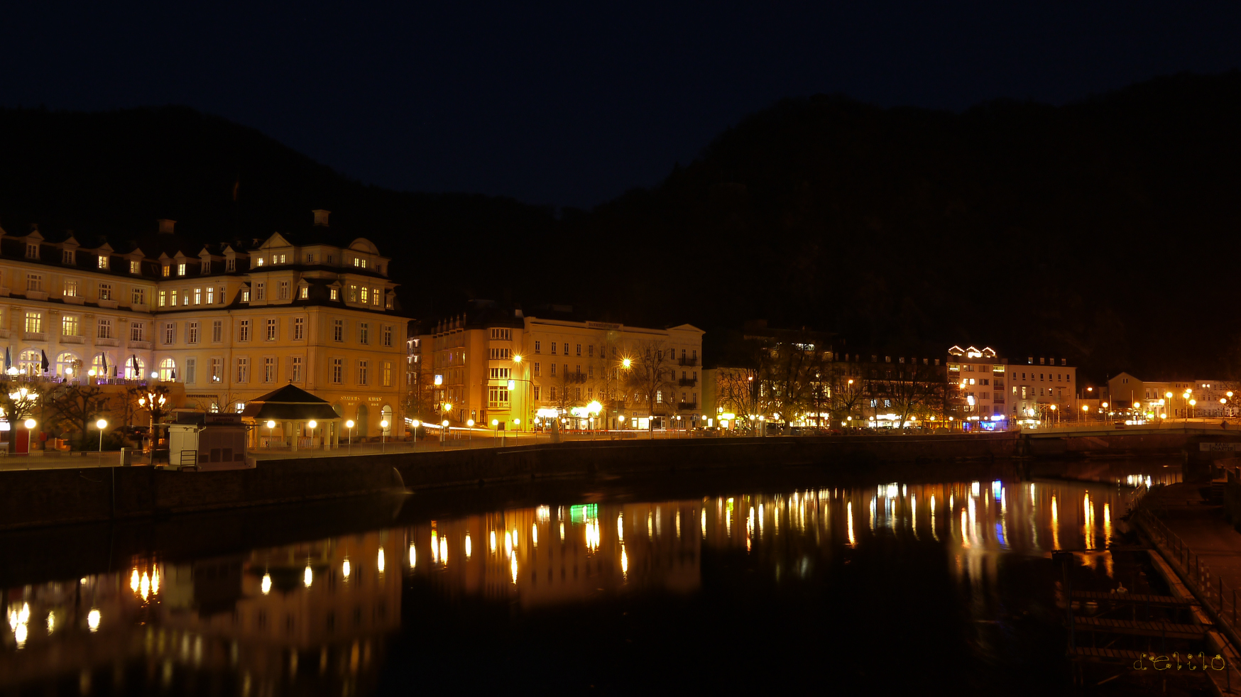 Darmstädter Hof bei Nacht