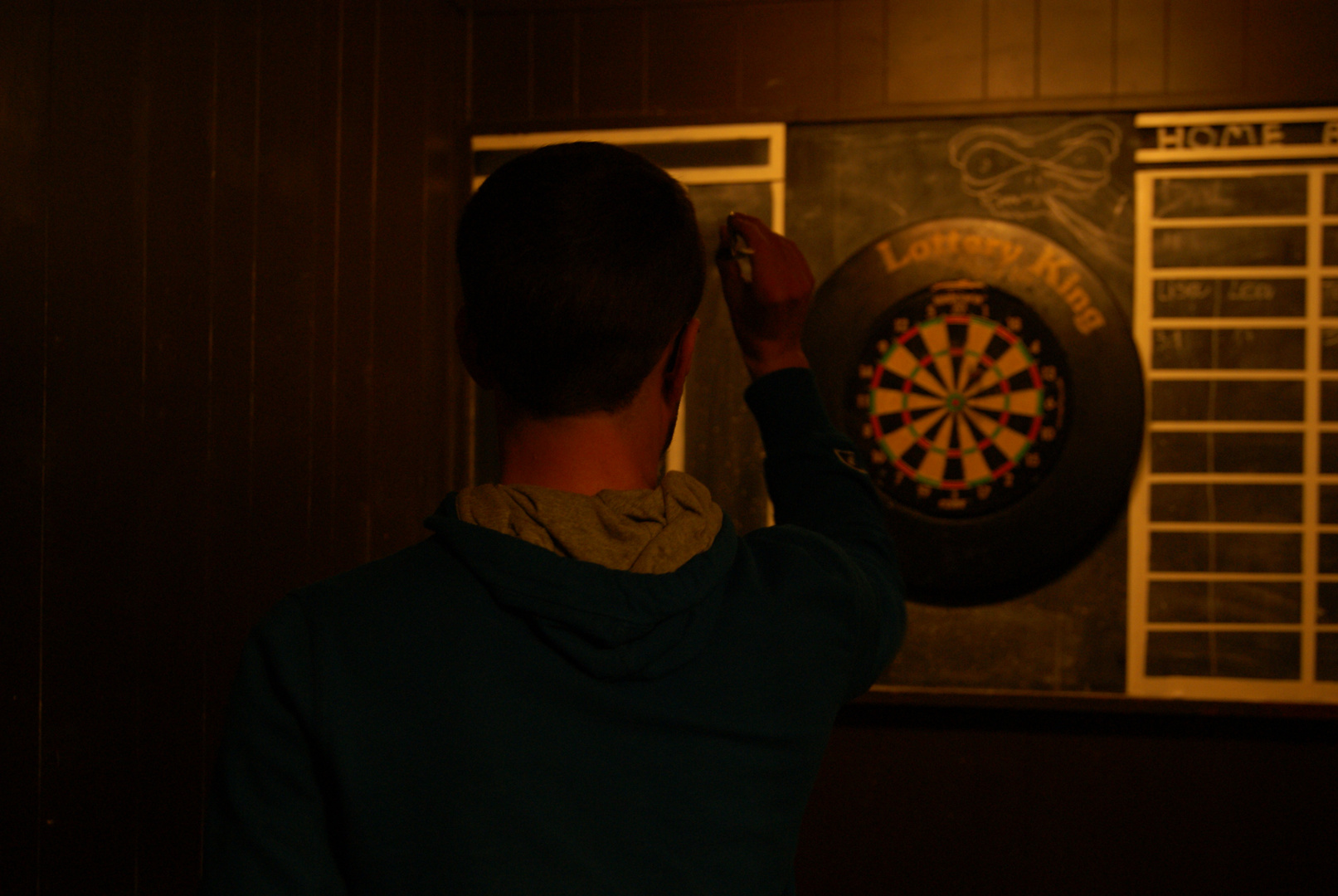 Dartspiel im Pub