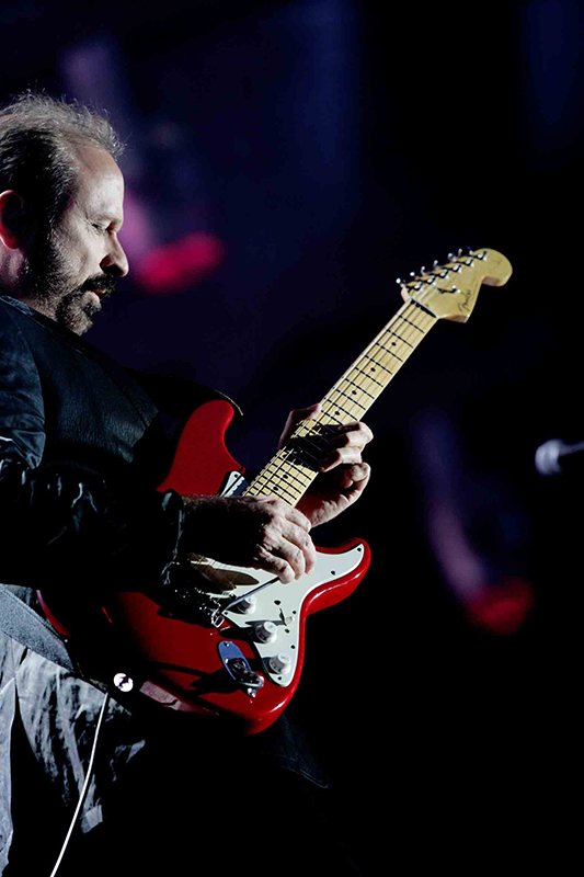 Daryl stuermer tour