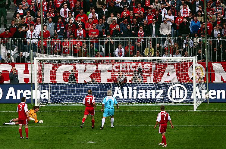 das 1. tor in der allianz arena