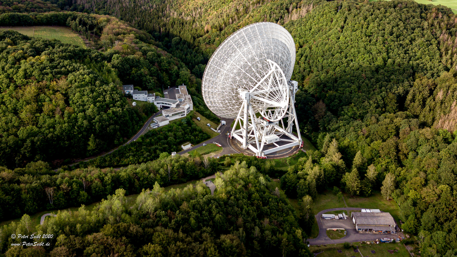 Das 100 Meter Radioteleskop Effelsberg (Eifel)