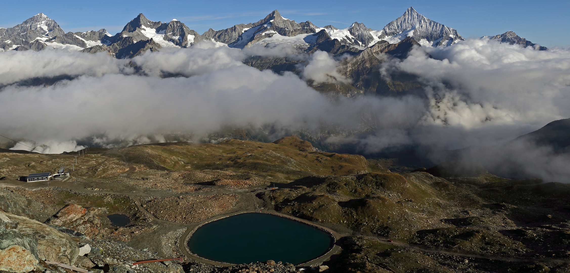 Das 4505m hohe Weisshorn  dominiert für mich die Szenerie...