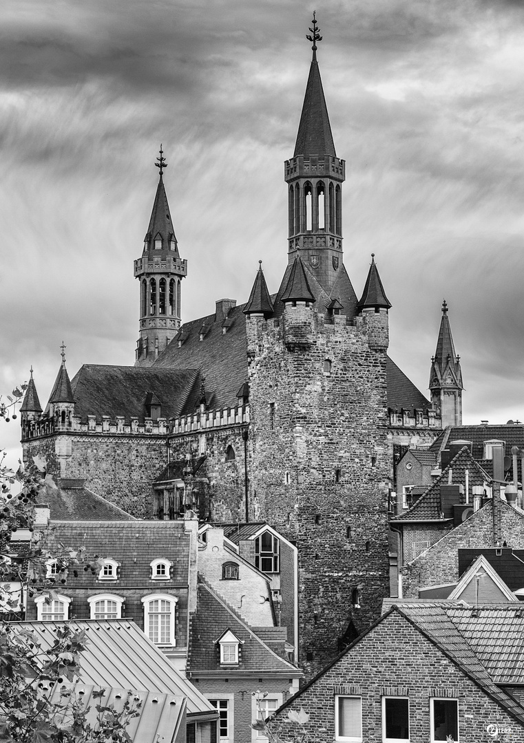 Das Aachener Rathaus mit dem Granusturm