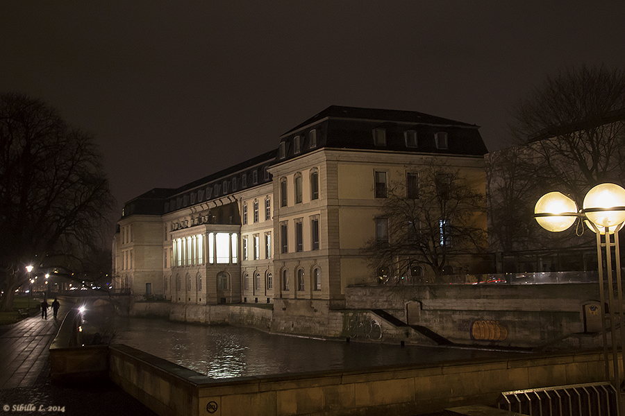 Das abendliche Leineschloss in Hannover