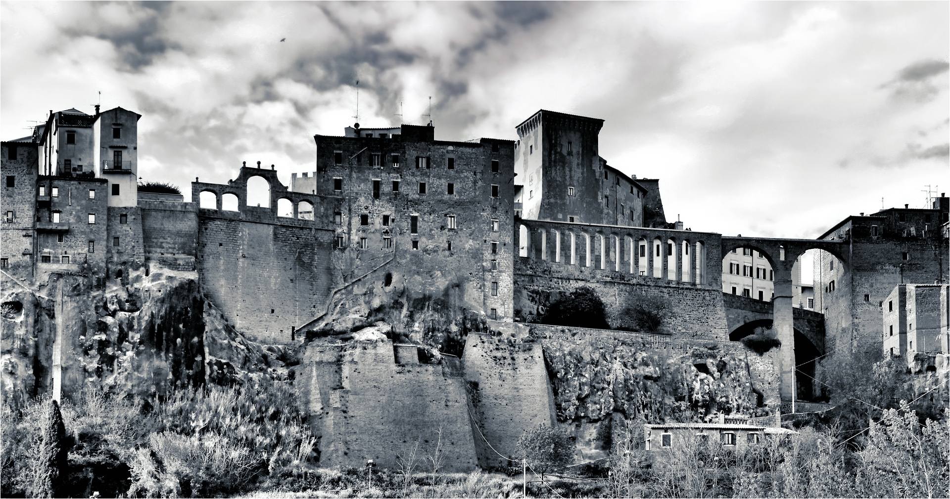 DAS ÄQUADUKT VON PITIGLIANO