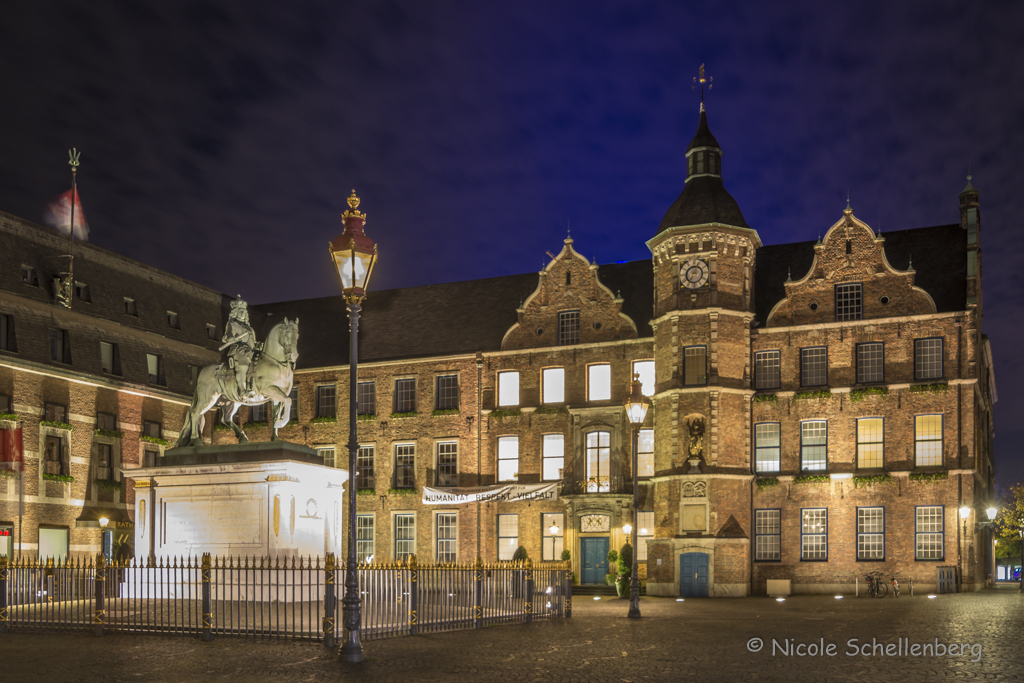 das alte Düsseldorfer Rathaus