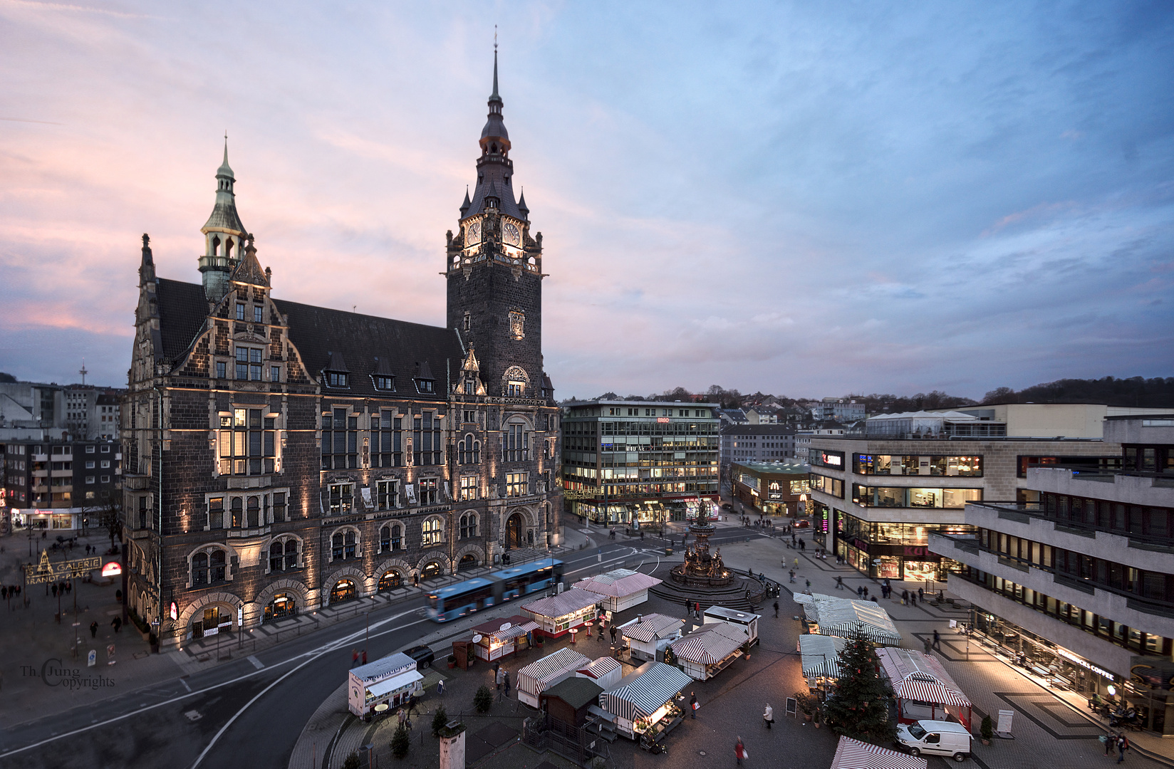 Das alte Elberfelder Rathaus in Wuppertal ...