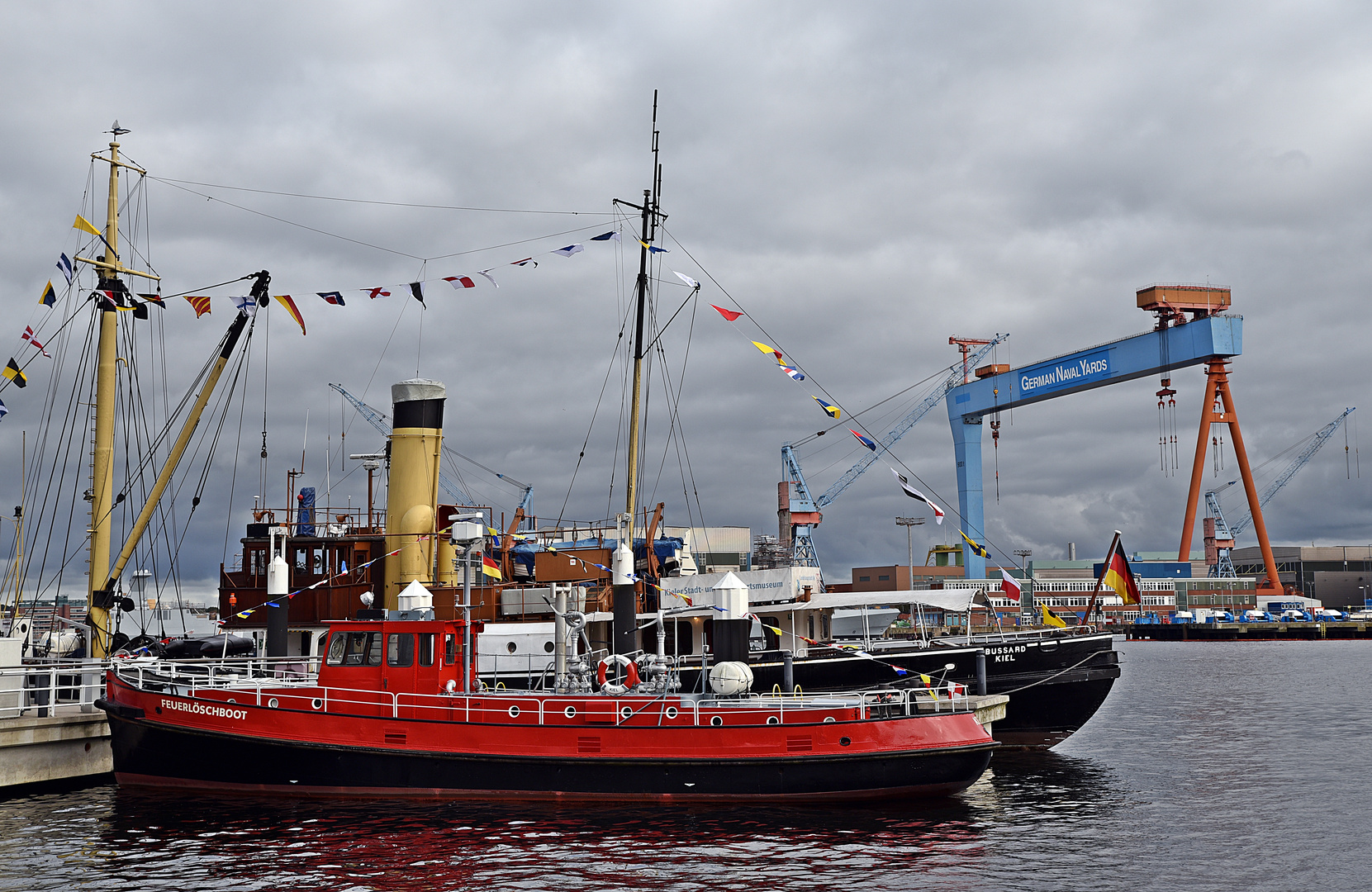 das alte Feuerlöschboot