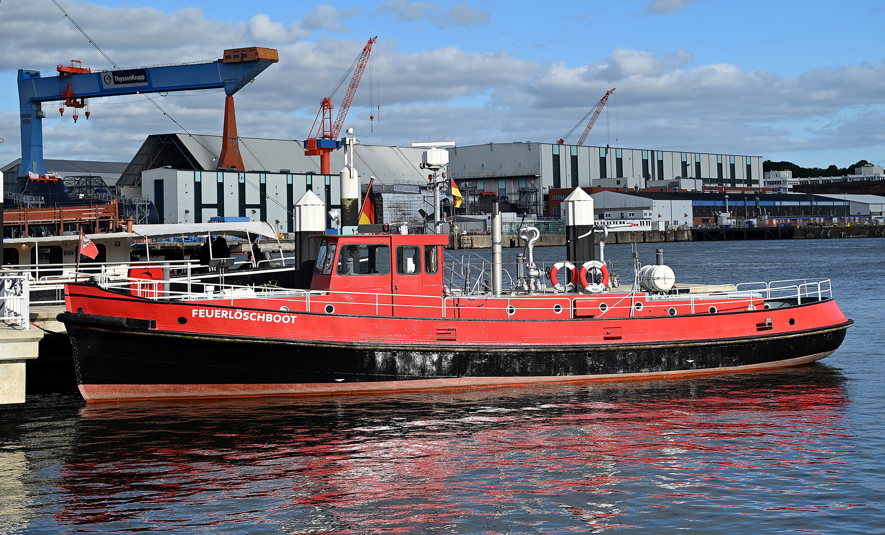 Das alte Feuerlöschboot KIEL im Museumshafen Kiel