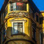 Das alte gelbe Haus