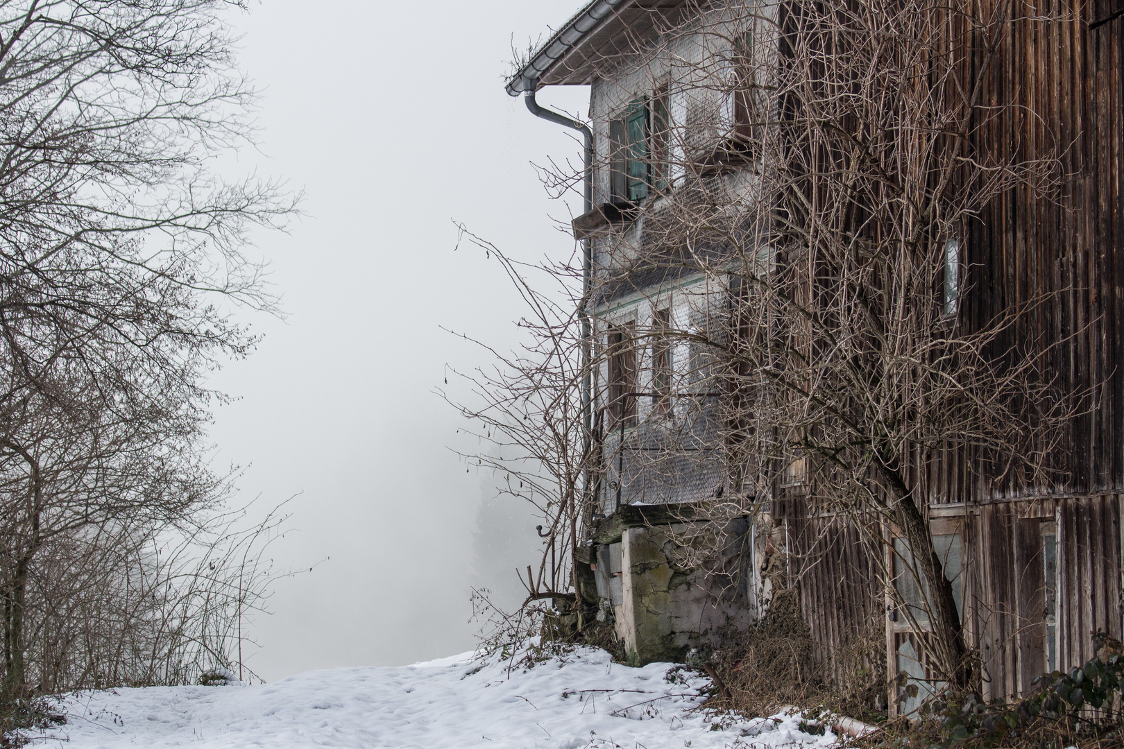 Das alte Haus im Nebel