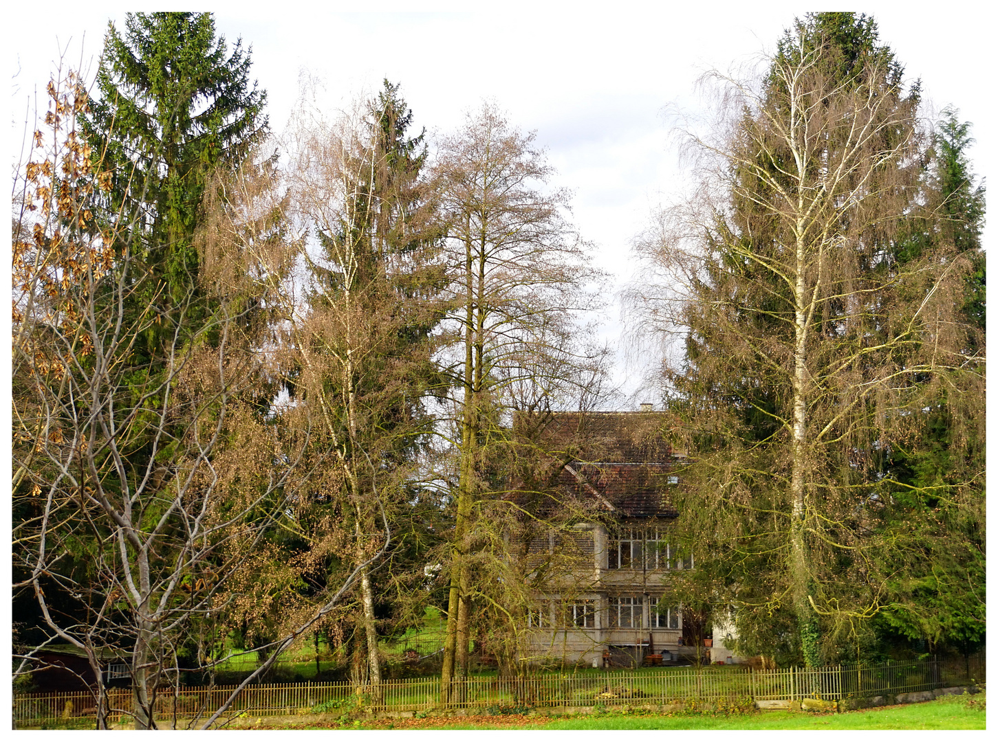 Das alte Haus von...mitten im Dorf-Zentrum