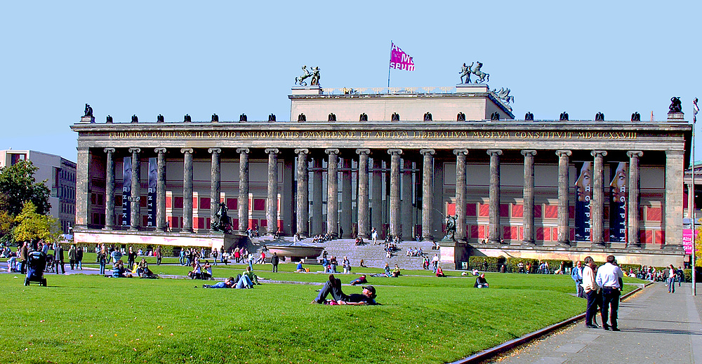 Das Alte Museum auf der Museumsinsel in Berlin mit den Ägyptischen Sammlungen....