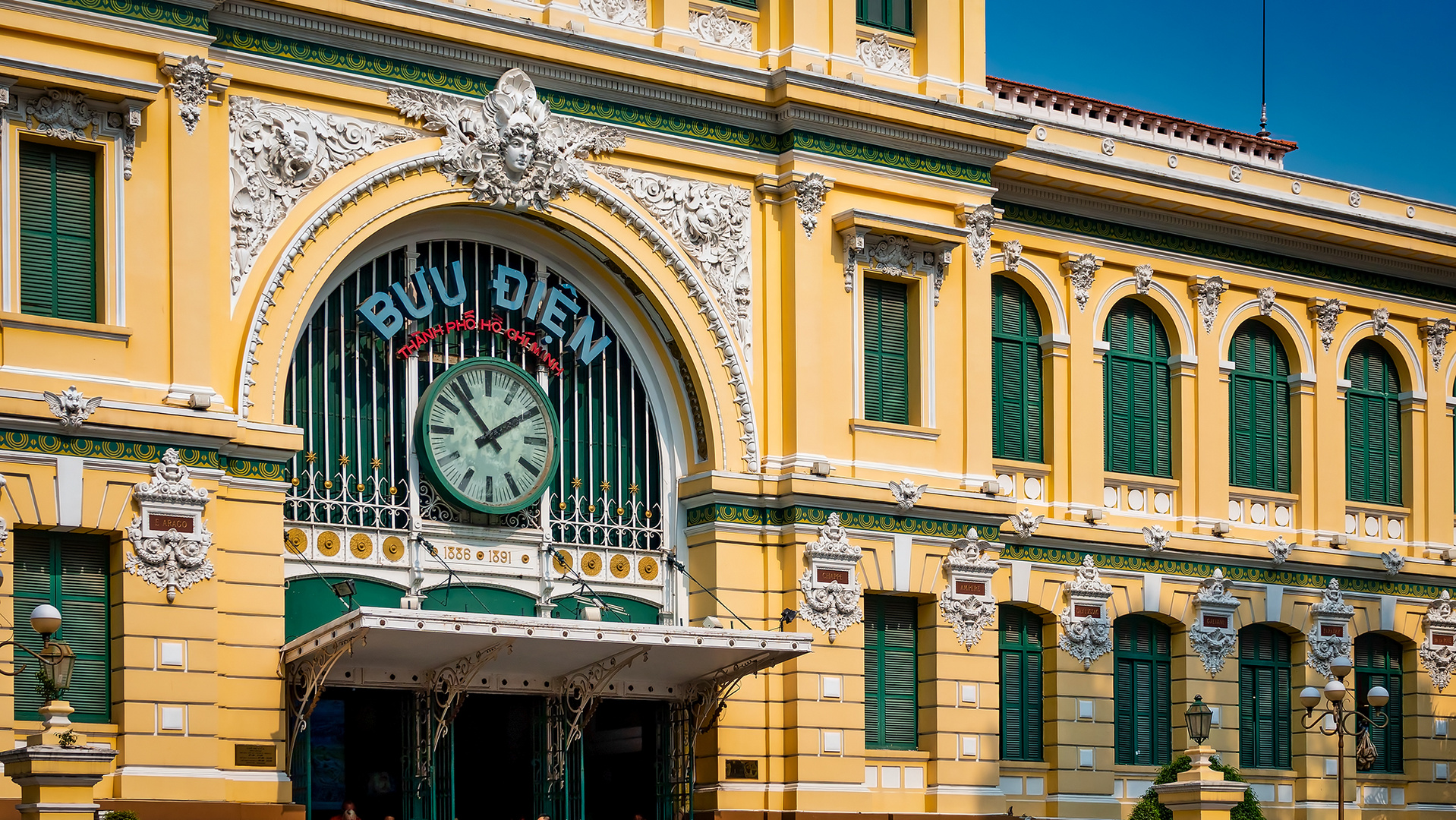 Das alte Postgebäude (V)