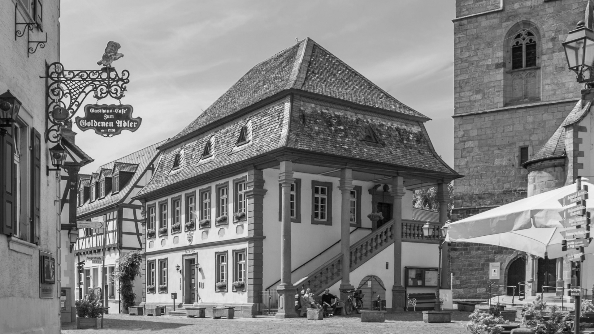 DAS ALTE RATHAUS VON FREINSHEIM