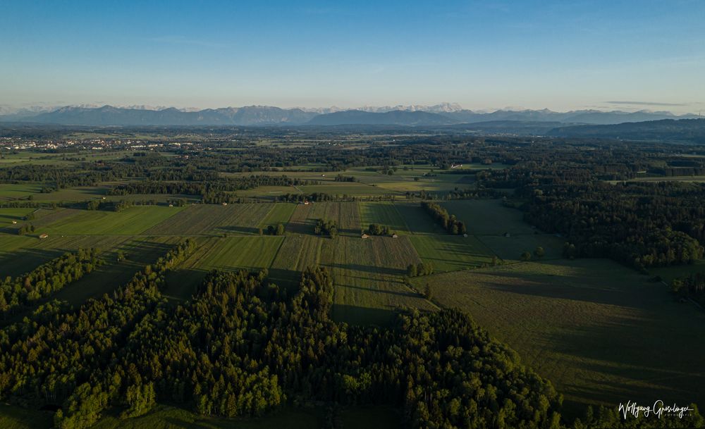 Das Ammerland mit Blick auf die Zugspitze