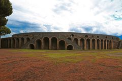 Das Amphitheater von Pompeji