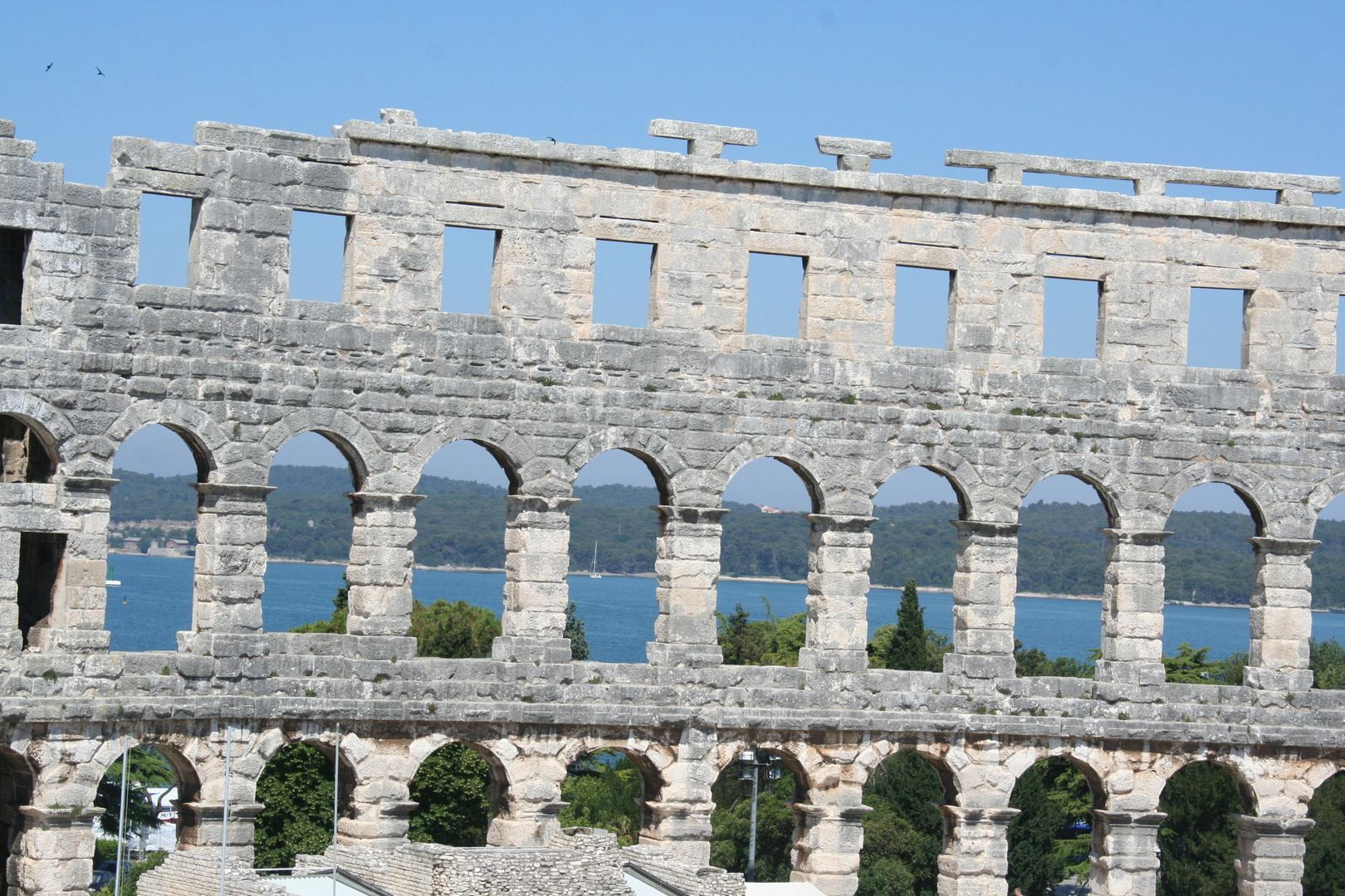 das Amphitheater von Pula